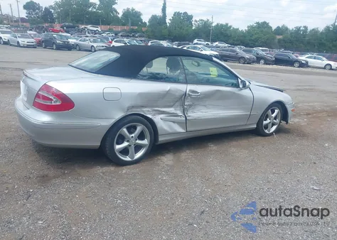 2005 Mercedes-Benz Clk 320 из США, поврежденный, VIN WDBTK65G25T047602